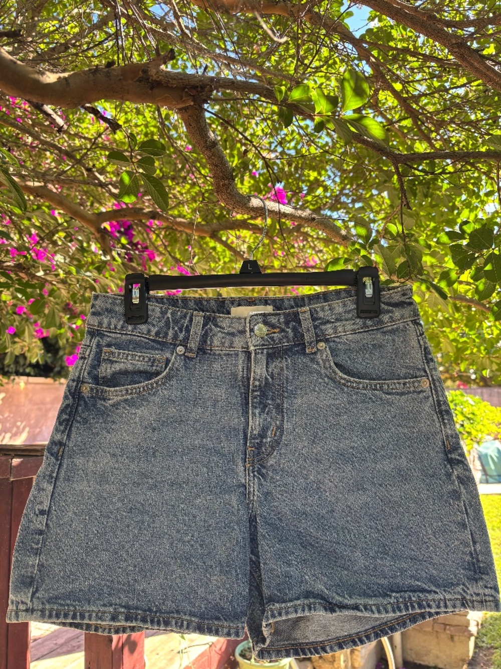 High-waist light denim H&M shorts